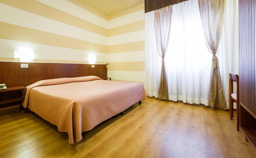 Hotel Reale Montecatini Terme Pokoj fotografie